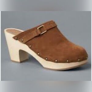 Gap Tan Suede Women's Mules clogs size 9